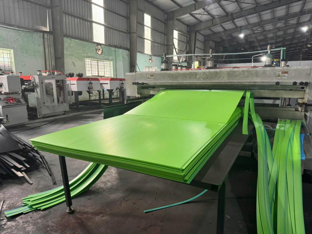 Tấm Nhựa Danpla Chất Lượng Cao | Giải Pháp Thay Thế Hoàn Hảo Cho Bao Bì Công Nghiệp